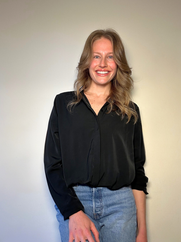 Portrait of Adriana Lapusniak, founder of Adriana Alternative